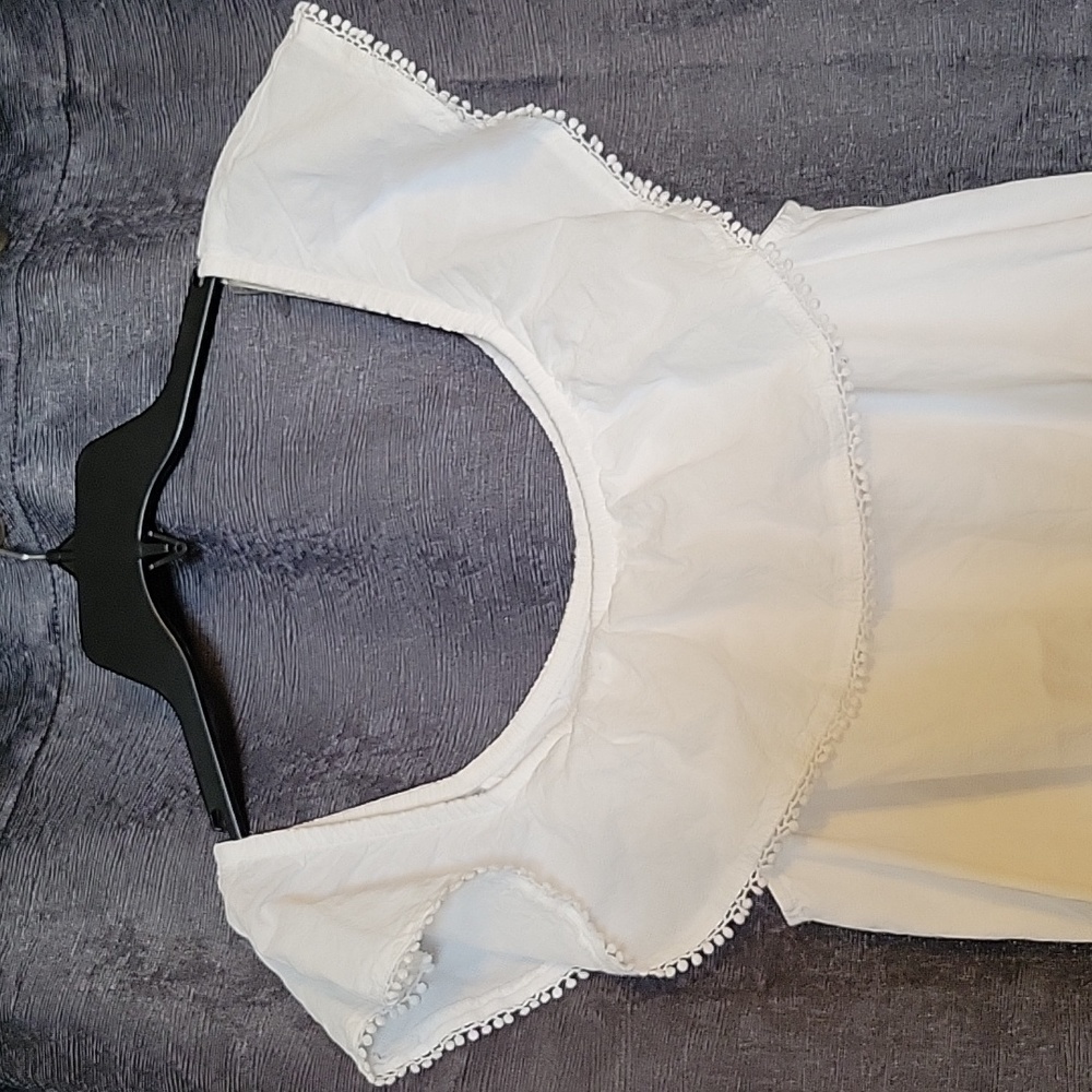 🤍 Size Medium Dress - Picture 2 of 4
